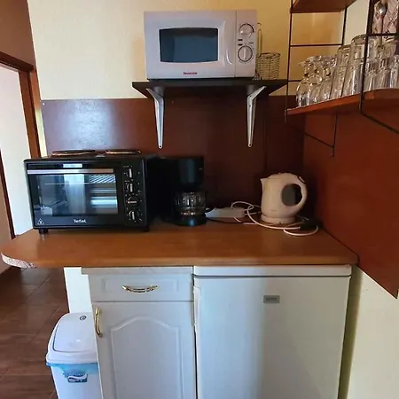 Appartement Two-bedroom Near 5