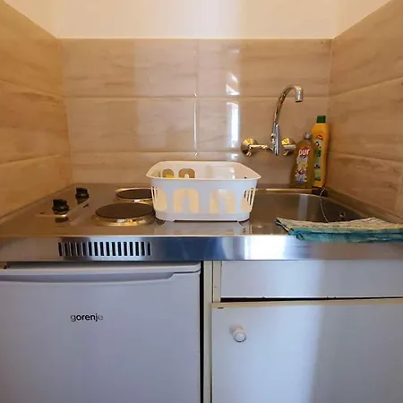 Two-bedroom Near 5 דירה